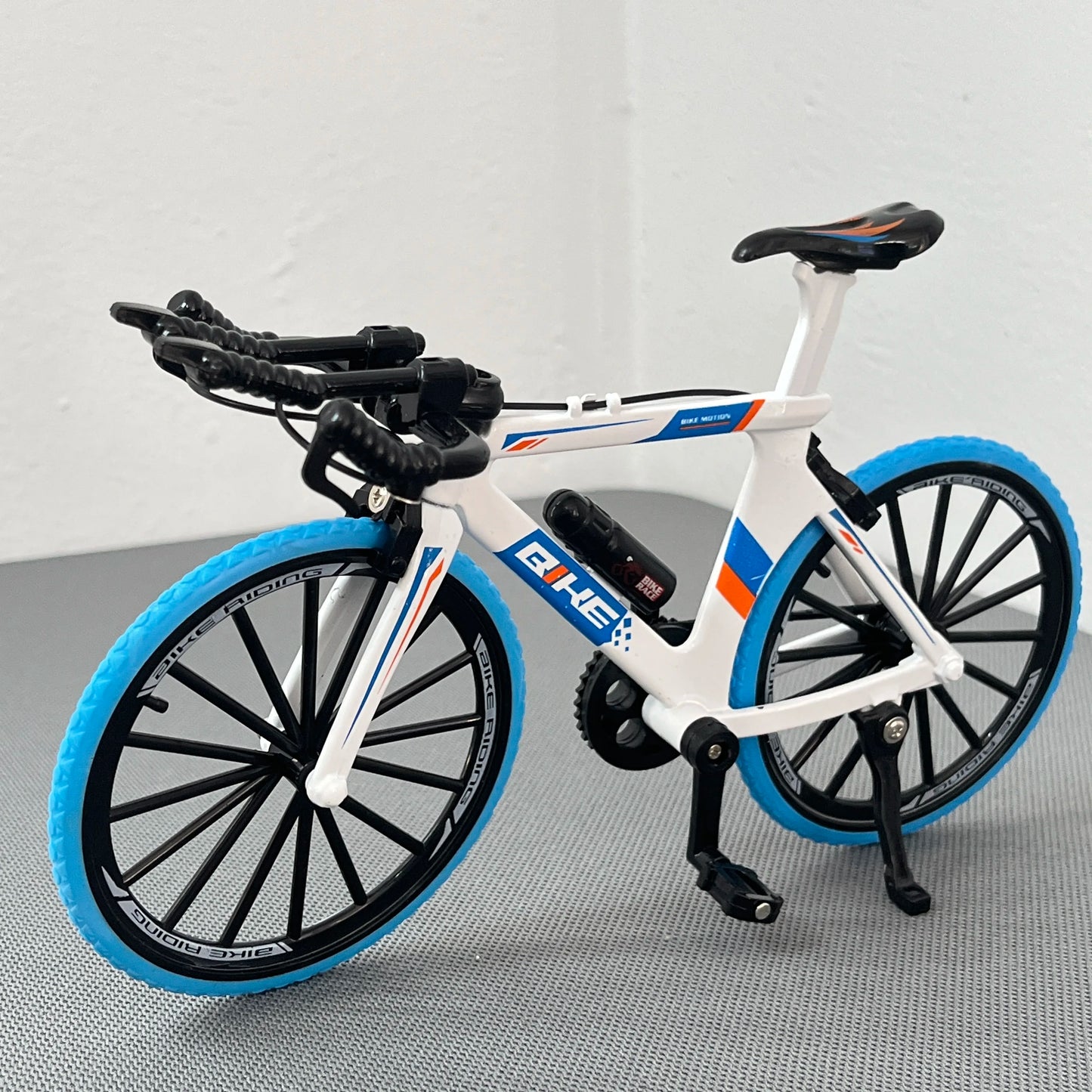 Mini Bicicleta em Metal 1:8