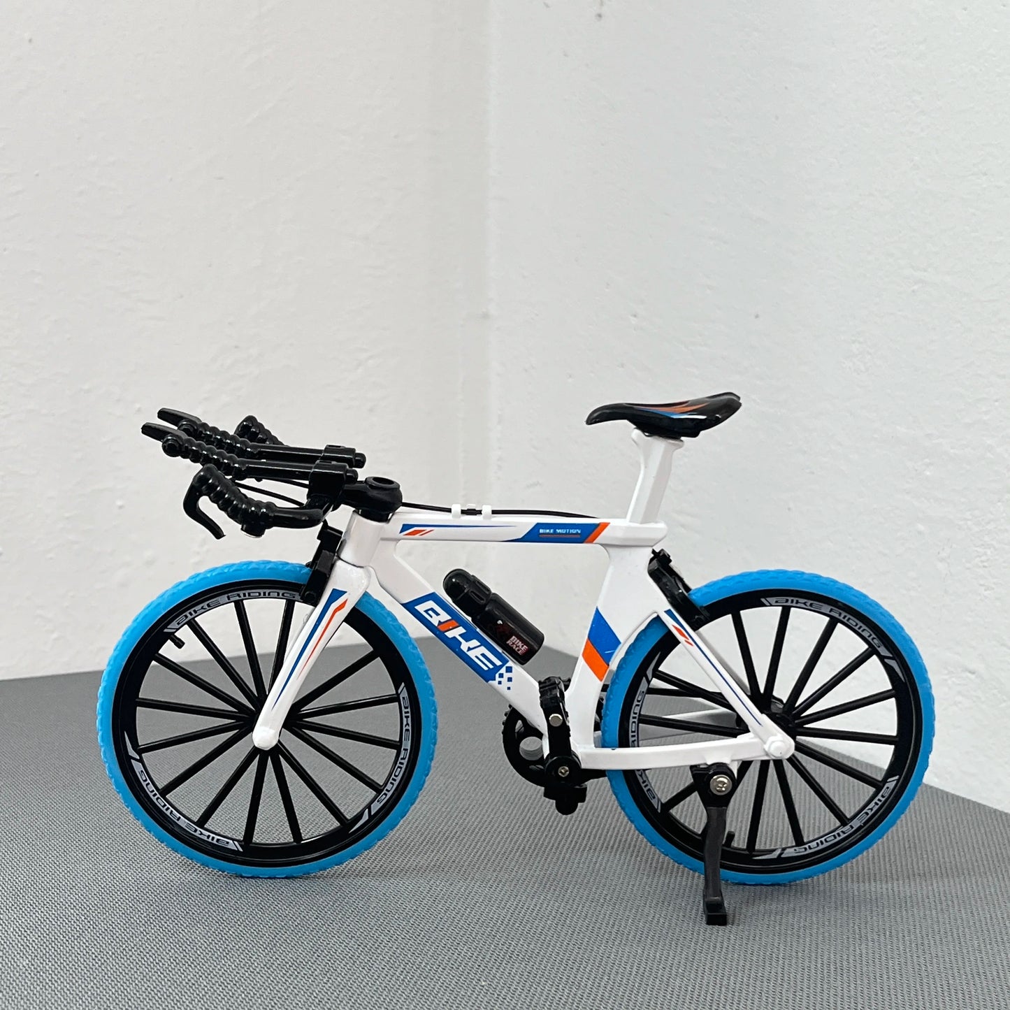 Mini Bicicleta em Metal 1:8