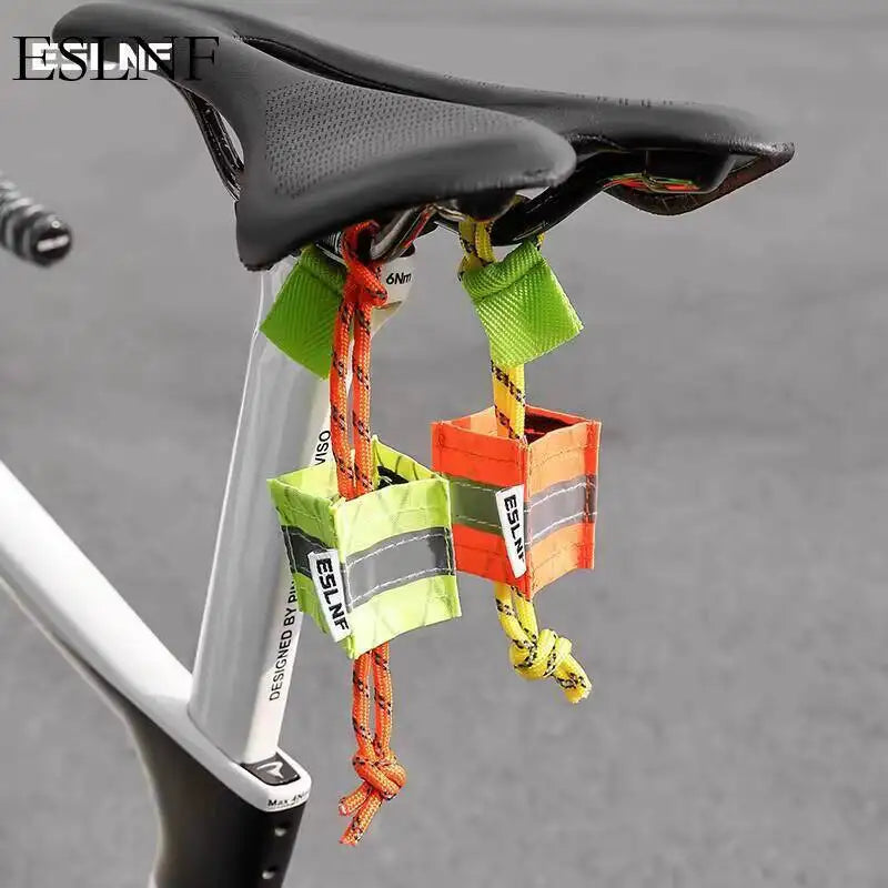 Pingente Refletivo ESLNF para Selim de Bicicleta
