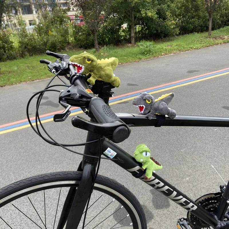 Enfeite de Guidão de Bicicleta Dinossauro de Pelúcia