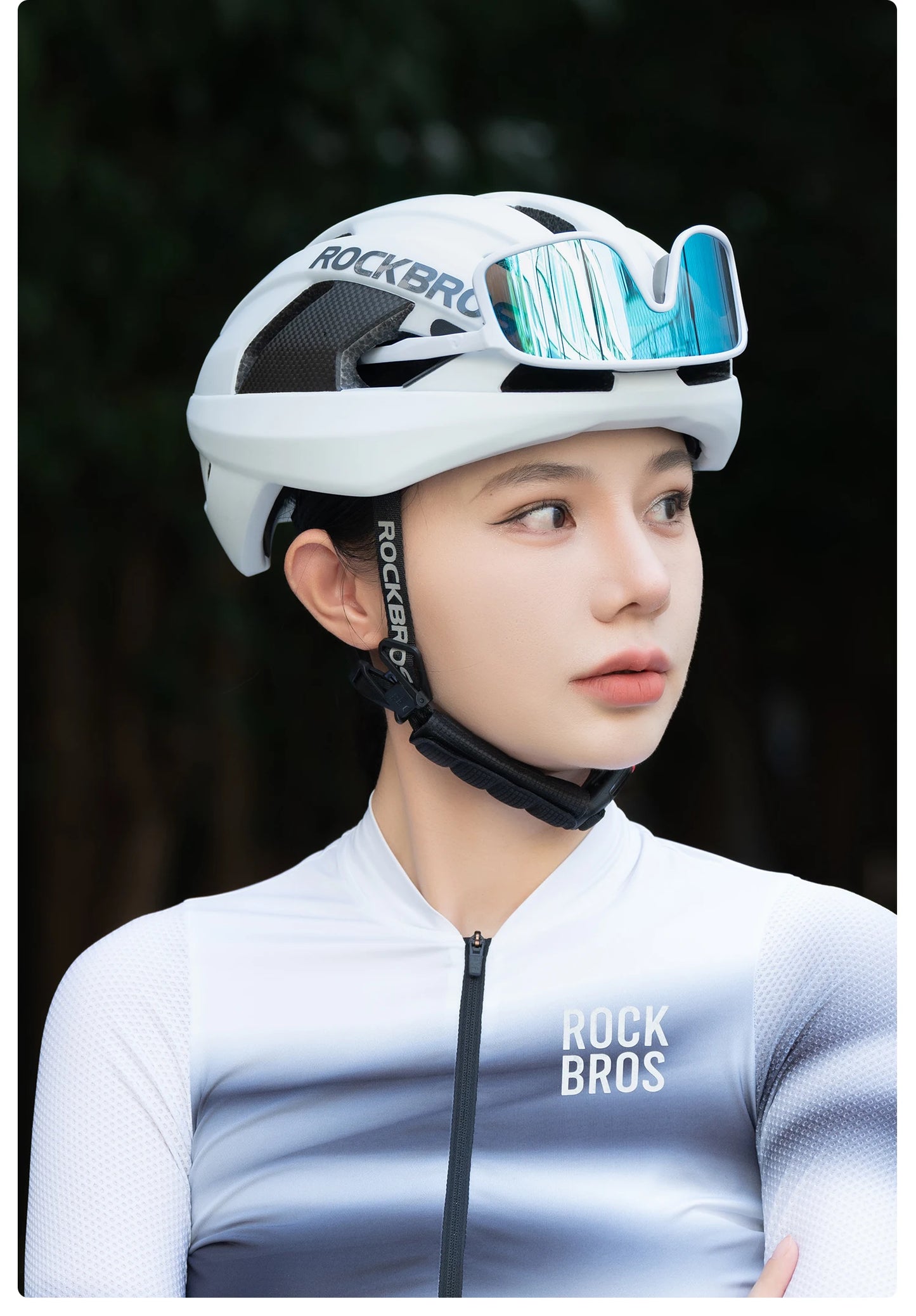 Capacete de Ciclismo ROCKBROS em Fibra de Carbono