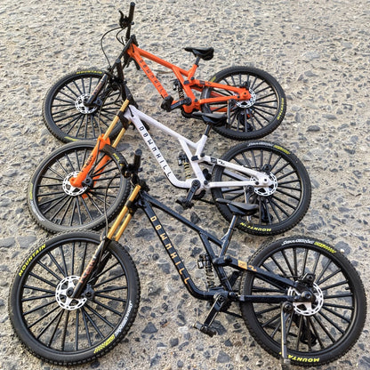 Miniatura de Bicicleta Mountain Bike 1:8