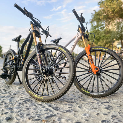 Miniatura de Bicicleta Mountain Bike 1:8